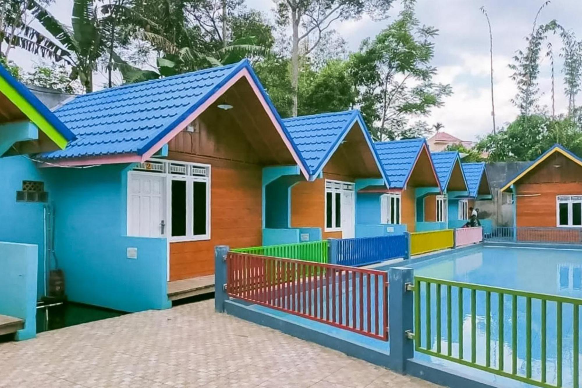Reddoorz At Villa Waterfun Favour Pagar Alam Pagaralam Eksteriør billede