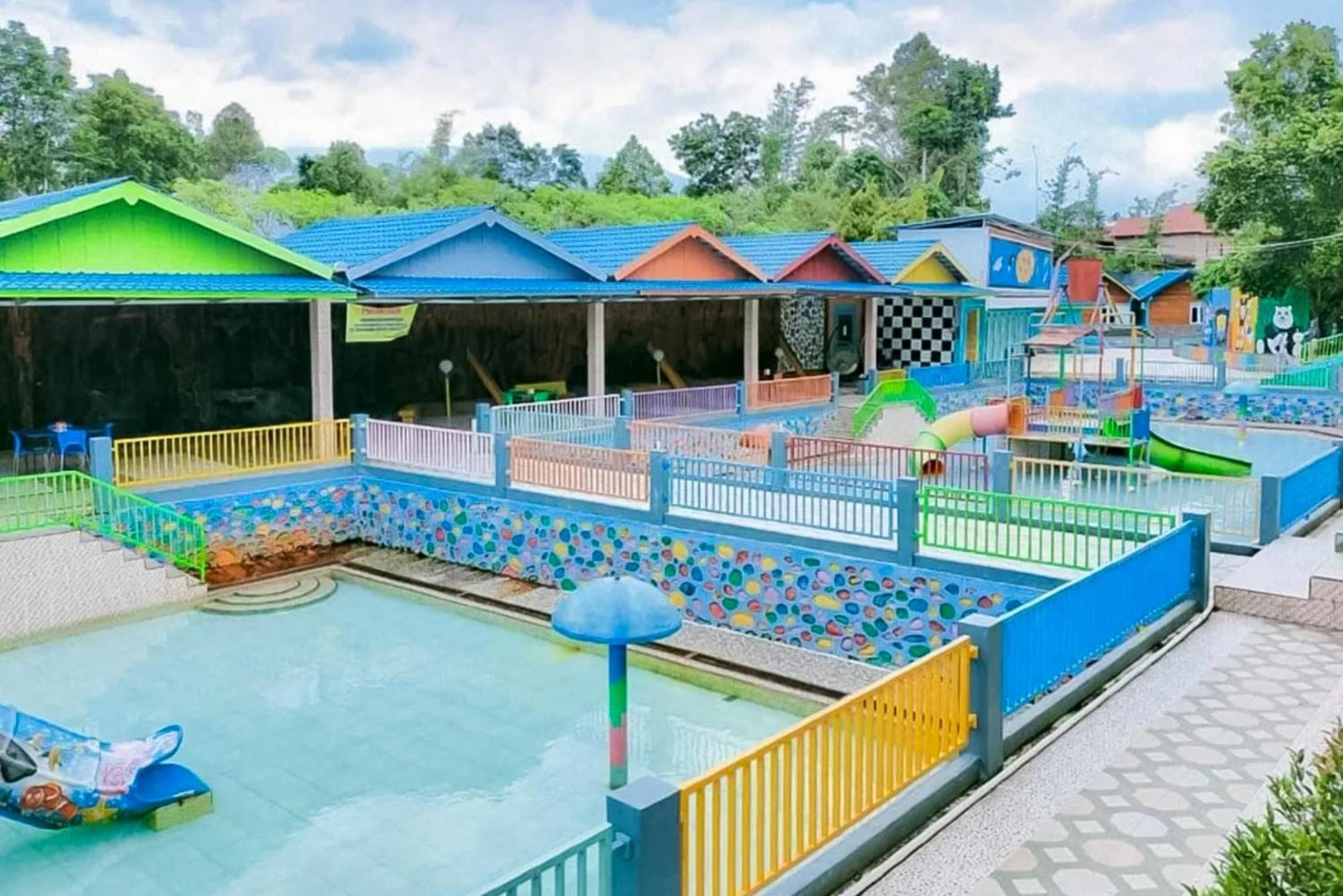 Reddoorz At Villa Waterfun Favour Pagar Alam Pagaralam Eksteriør billede